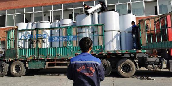 廢氣處理工程專用不銹鋼風管、風閥、焊接風管裝車發(fā)貨天津